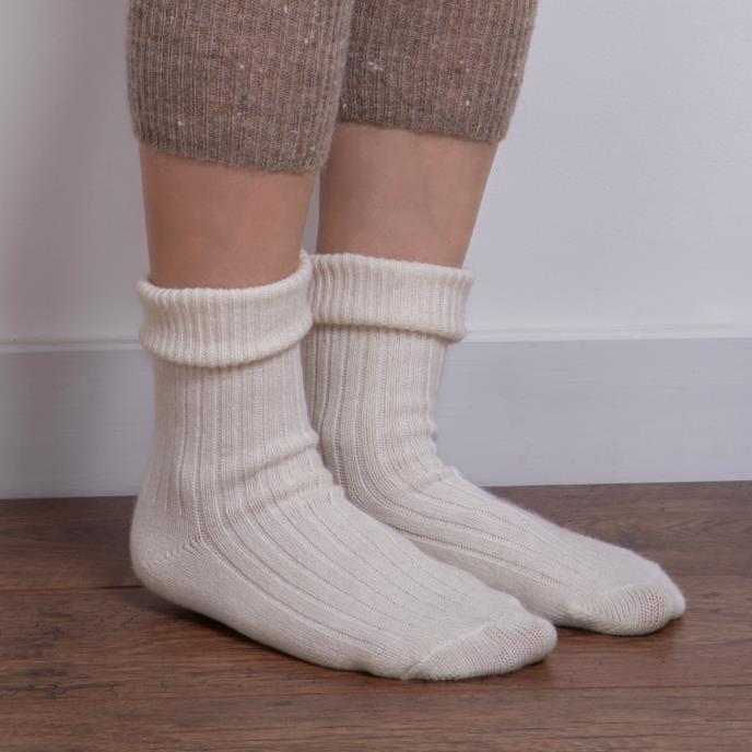 totes toasties® Ladies Cashmere Blend Socks Oat